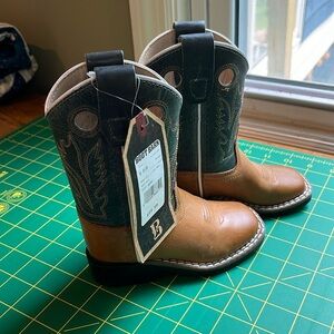 Boot Barn Cody James, kids size 6 cowboy boots